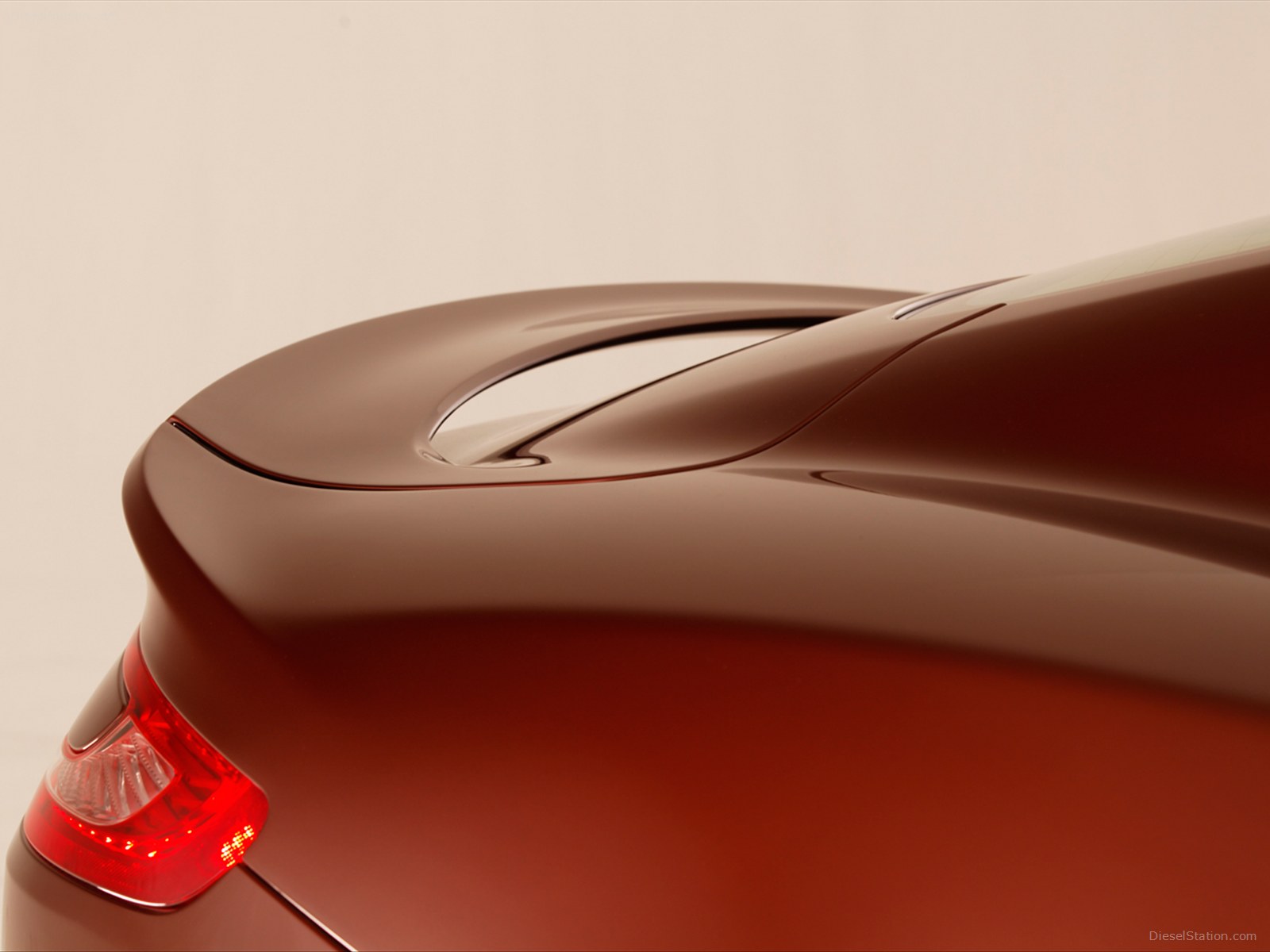 Aston Martin Vanquish 2013